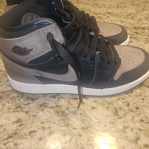 Kids High-Top Sneakers - Black and Gray